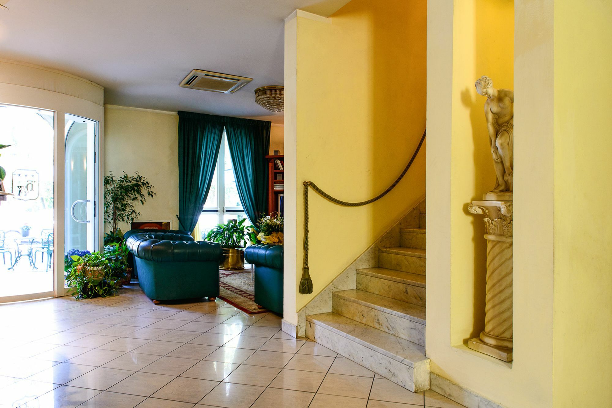 Hotel Villa Adriana ヴィアレッジョ エクステリア 写真